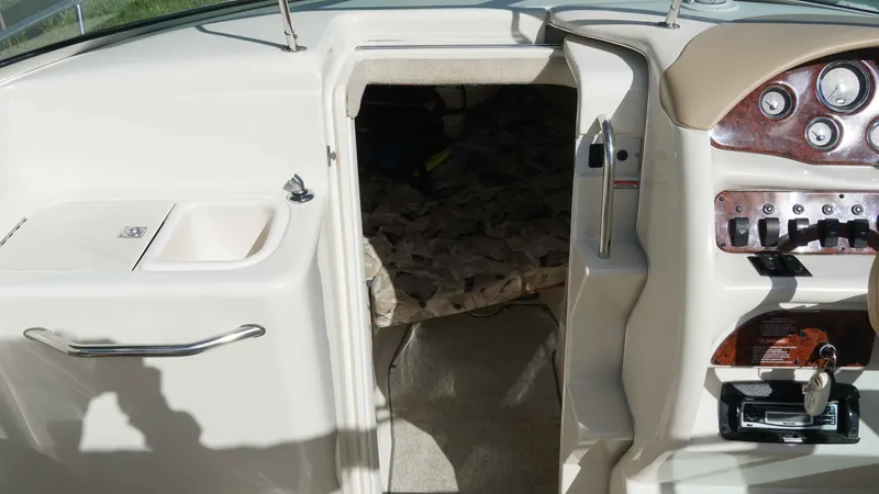 Slide: The Image of Sea Ray Overnighter 1999 - 19