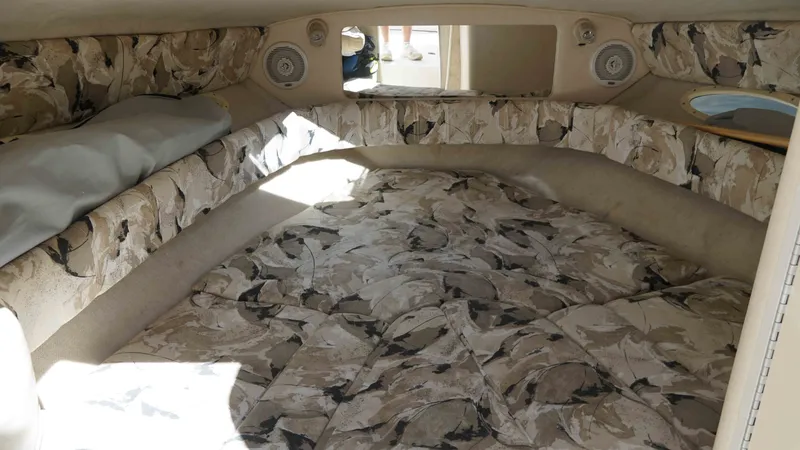 Slide: The Image of Sea Ray Overnighter 1999 - 21