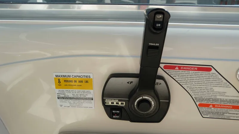 Slide: The Image of Sea Ray Overnighter 1999 - 23