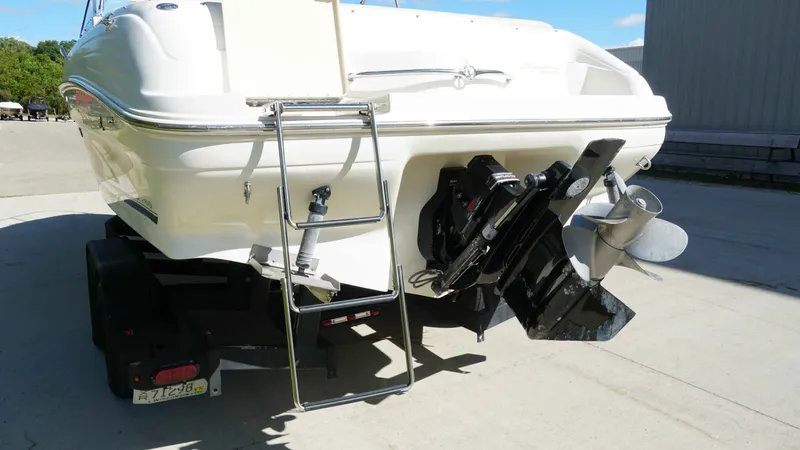 Slide: The Image of Sea Ray Overnighter 1999 - 6