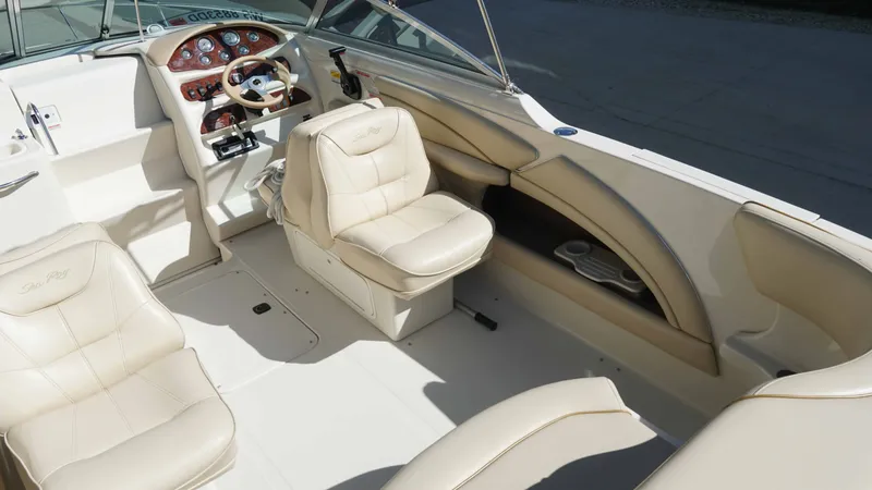 Slide: The Image of Sea Ray Overnighter 1999 - 9