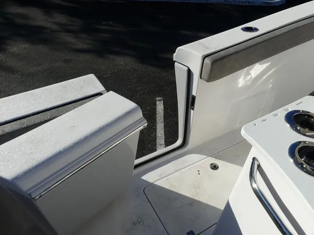 Slide: The Image of Sea Pro 262 Offshore DLX 2025 - 15