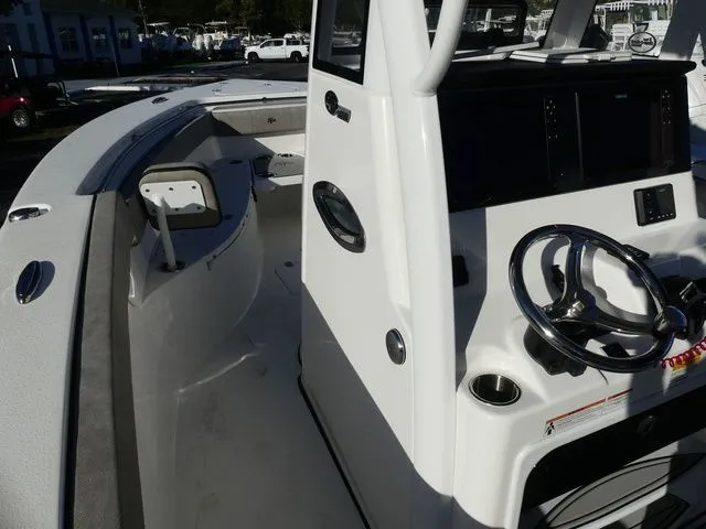 Slide: The Image of Sea Pro 262 Offshore DLX 2025 - 16