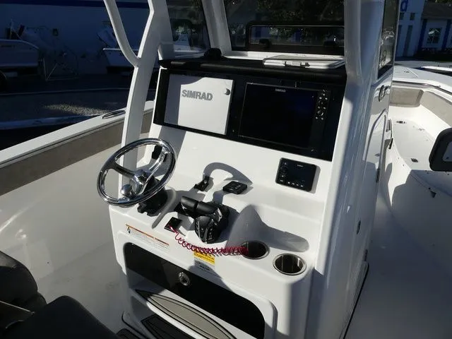 Slide: The Image of Sea Pro 262 Offshore DLX 2025 - 9