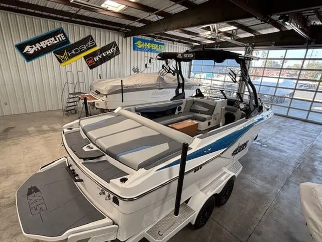 Slide: The Image of Axis Wake Research T235 2026 - 11