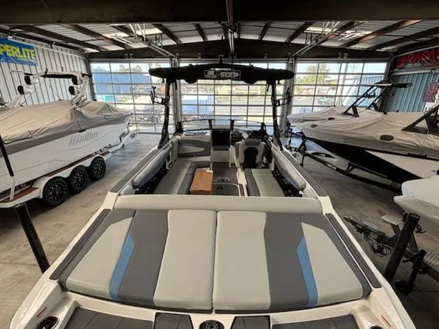 Slide: The Image of Axis Wake Research T235 2026 - 6