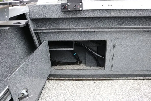 Slide: The Image of Alumaweld Stryker X202 2026 - 17