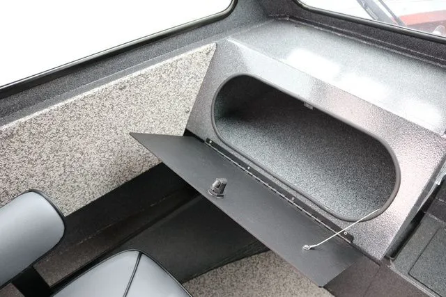 Slide: The Image of Alumaweld Stryker X202 2026 - 18