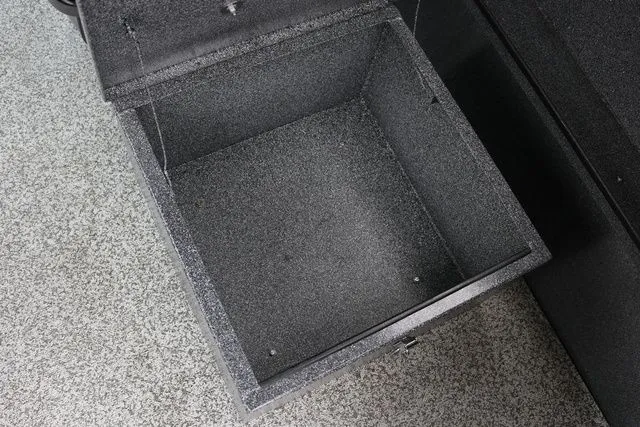 Slide: The Image of Alumaweld Stryker X202 2026 - 25