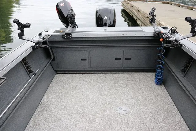 Slide: The Image of Alumaweld Stryker X202 2026 - 8