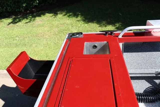 Slide: The Image of Alumaweld Stryker X220 2026 - 12