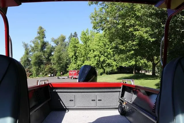 Slide: The Image of Alumaweld Stryker X220 2026 - 15