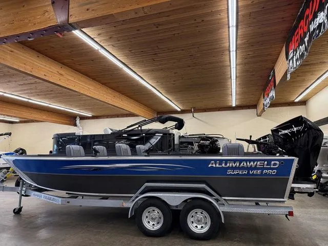 The Image of Alumaweld Super Vee Pro 23 2026 - 1