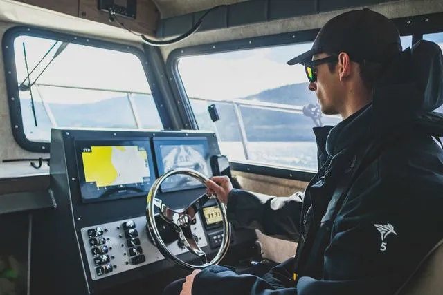 Slide: The Image of Kingfisher XRS 3025 2026 - 10