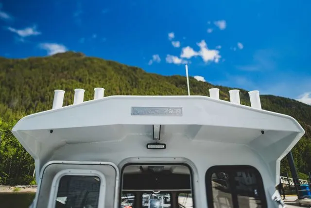 Slide: The Image of Kingfisher XRS Offshore 2725 2026 - 14