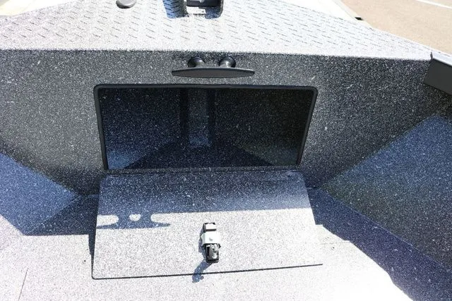 Slide: The Image of Alumaweld Adventurer 20 2026 - 11