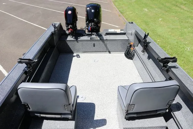 Slide: The Image of Alumaweld Adventurer 20 2026 - 7