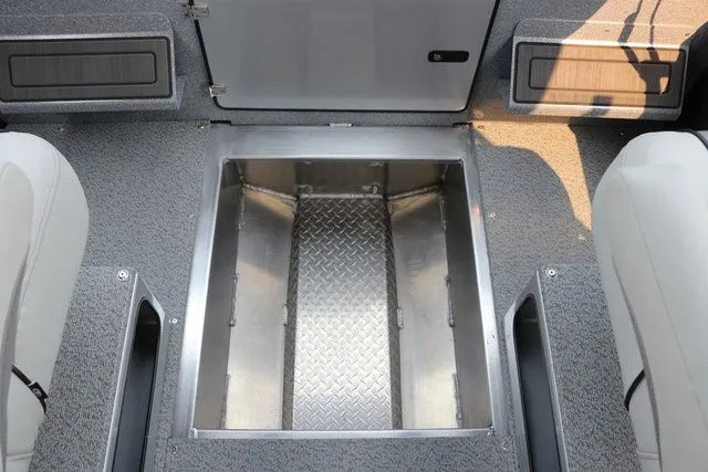 Slide: The Image of Kingfisher Escape HT 2425 2026 - 21