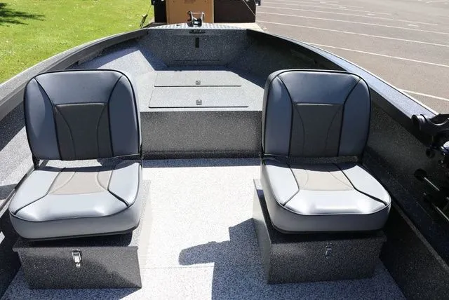 Slide: The Image of Alumaweld Adventurer 18 2026 - 4