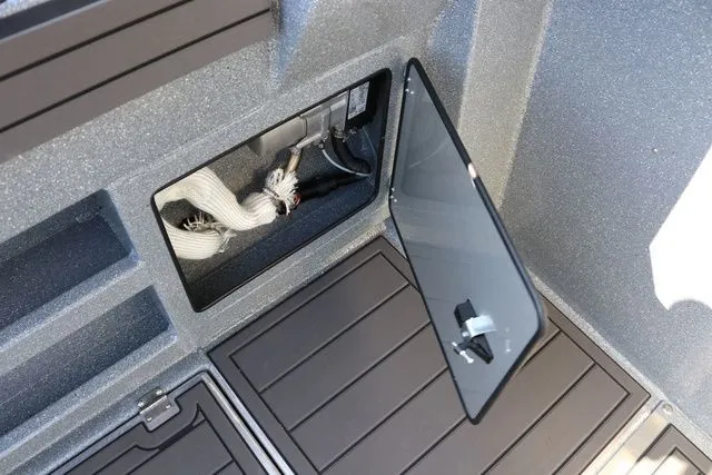 Slide: The Image of Kingfisher 3025 XRS 2026 - 29