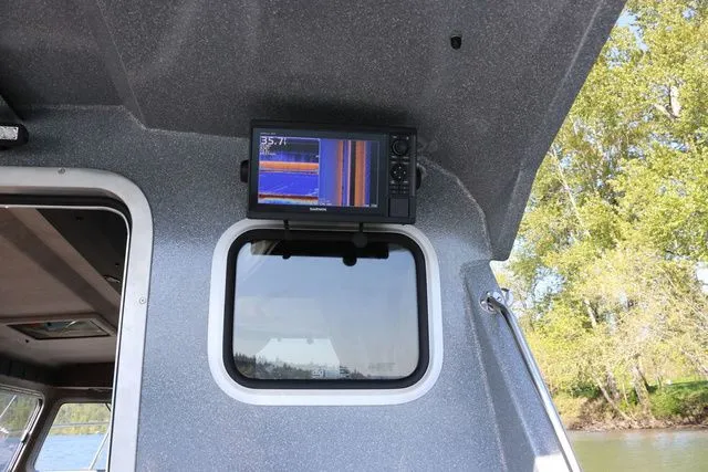 Slide: The Image of Kingfisher 3025 XRS 2026 - 32