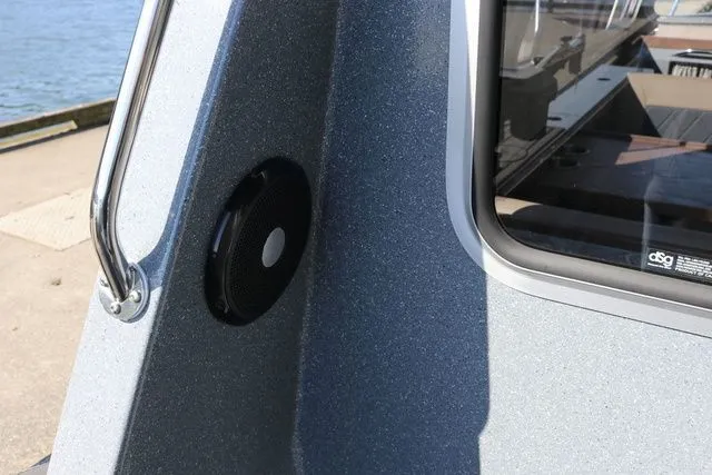 Slide: The Image of Kingfisher 3025 XRS 2026 - 35