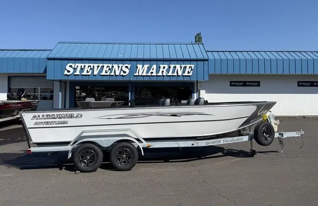 The Image of Alumaweld Adventurer 22 2025 - 1