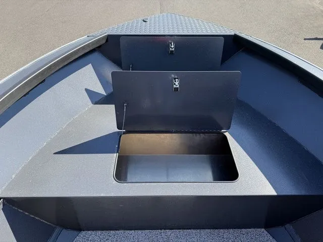 Slide: The Image of Alumaweld Adventurer 22 2025 - 14