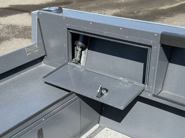 Slide: The Image of Alumaweld Adventurer 22 2025 - 19