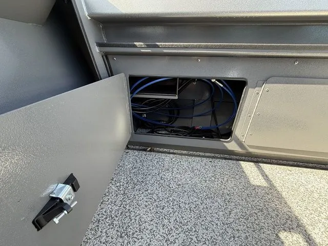 Slide: The Image of Alumaweld Stryker X202 2025 - 12