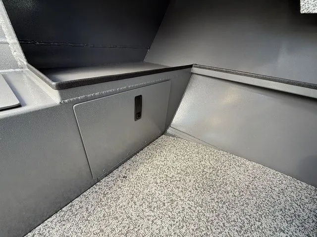 Slide: The Image of Alumaweld Stryker X202 2025 - 21