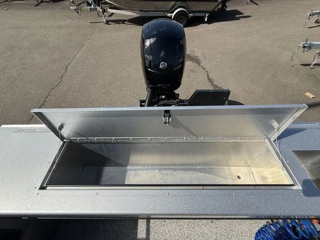 Slide: The Image of Alumaweld Stryker X202 2025 - 24