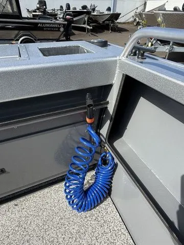 Slide: The Image of Alumaweld Stryker X202 2025 - 26