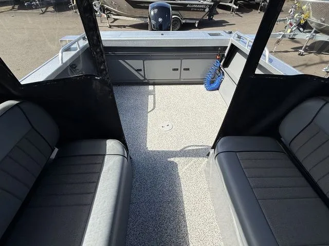 Slide: The Image of Alumaweld Stryker X202 2025 - 9