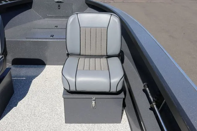 Slide: The Image of Alumaweld Adventurer 20 2026 - 13