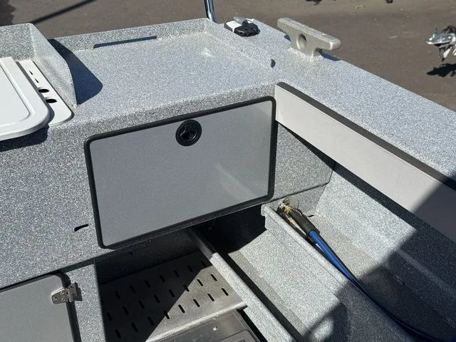 Slide: The Image of Kingfisher COASTAL EXPRESS 2625 2025 - 10