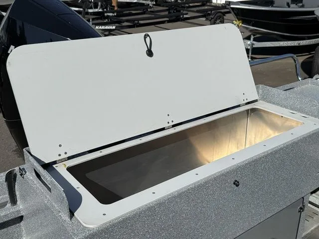 Slide: The Image of Kingfisher COASTAL EXPRESS 2625 2025 - 12