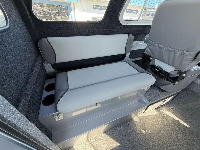 Slide: The Image of Kingfisher COASTAL EXPRESS 2625 2025 - 17