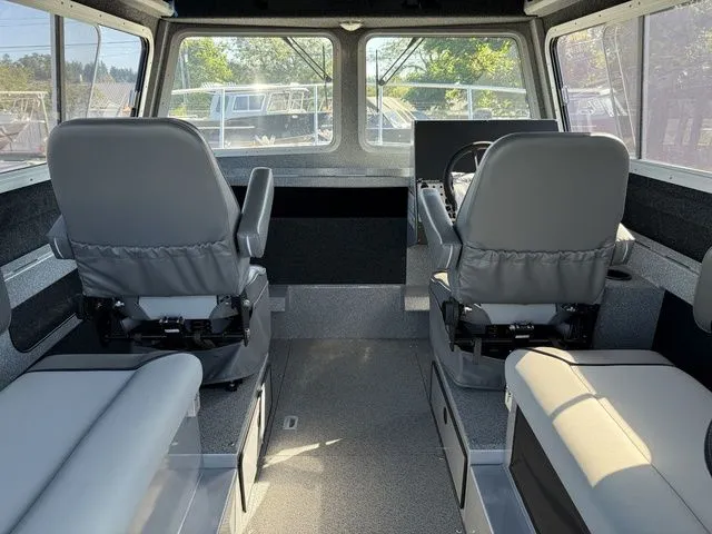 Slide: The Image of Kingfisher COASTAL EXPRESS 2625 2025 - 5