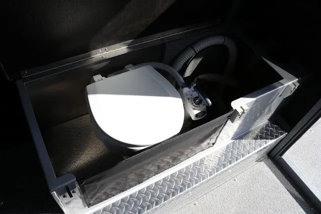 Slide: The Image of Kingfisher COASTAL EXPRESS 2825 2026 - 34