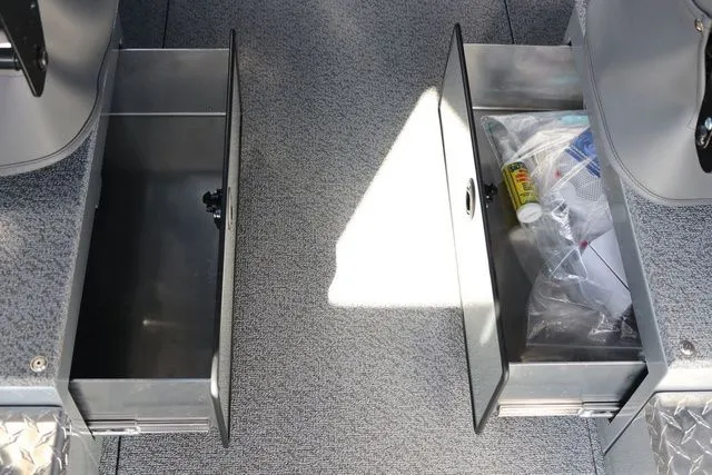 Slide: The Image of Kingfisher COASTAL EXPRESS 2825 2026 - 36