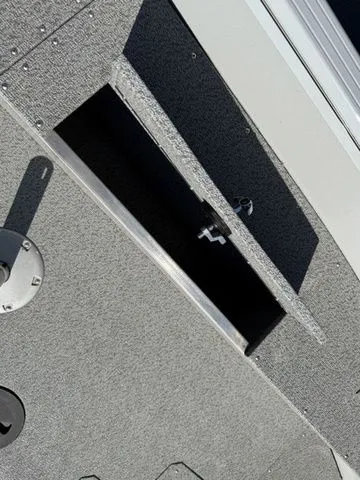 Slide: The Image of Smoker Craft Freedom 180 T 2024 - 25