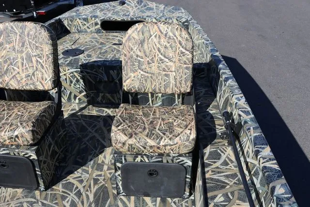 Slide: The Image of Smoker Craft Sportsman 1660 TL 2026 - 14