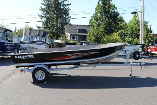 The Image of Smoker Craft Voyager 16 2025 - 1