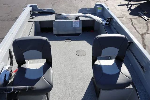 Slide: The Image of Smoker Craft Pro Lodge 160 2025 - 12