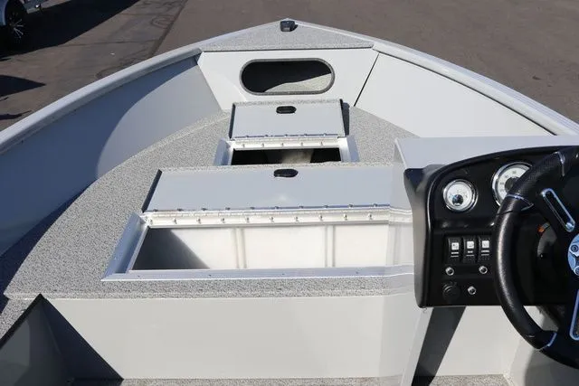 Slide: The Image of Smoker Craft Pro Lodge 160 2025 - 7