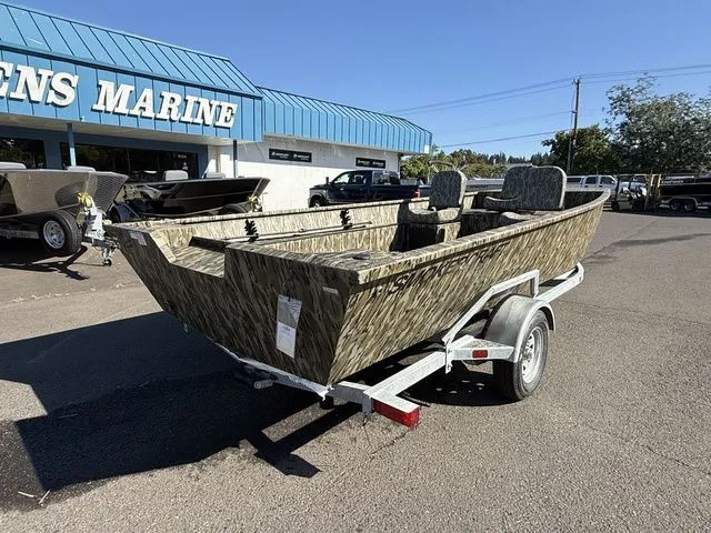 Slide: The Image of Smoker Craft Sportsman 1866 TL 2025 - 2