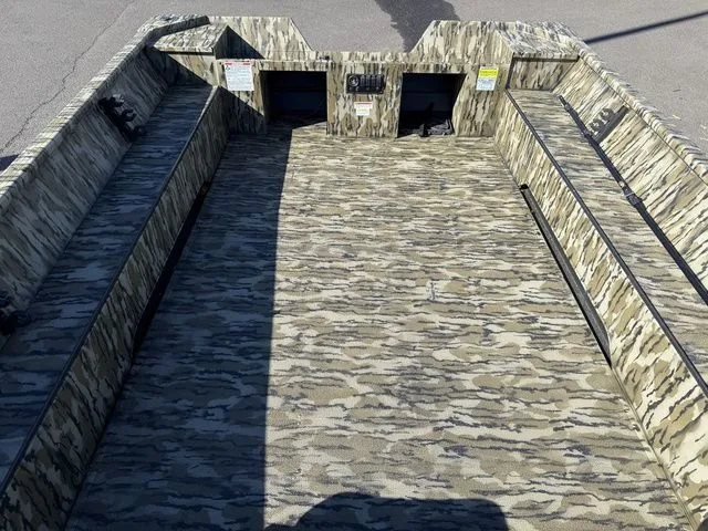 Slide: The Image of Smoker Craft Sportsman 1866 TL 2025 - 9