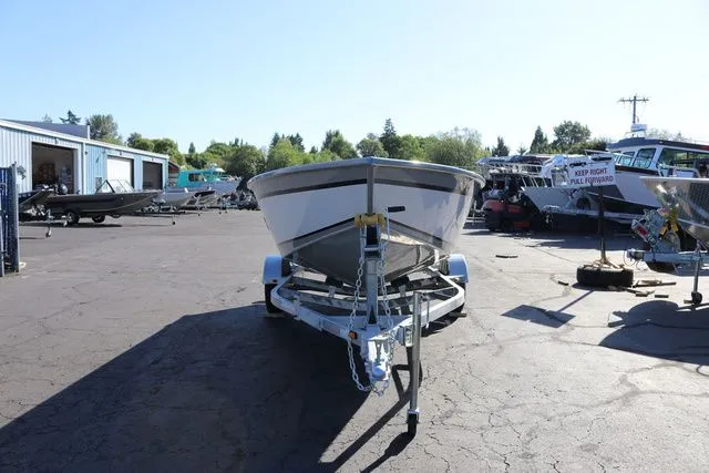 Slide: The Image of Smoker Craft Pro Lodge 160 2025 - 3