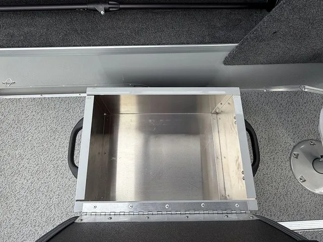 Slide: The Image of Smoker Craft Osprey 162 2025 - 13